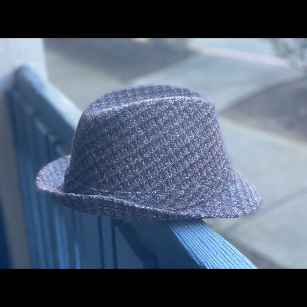 Vintage Dobbs Fifth Avenue Women’s Sabre Felt Fedora Hat W/Feather Sz L
